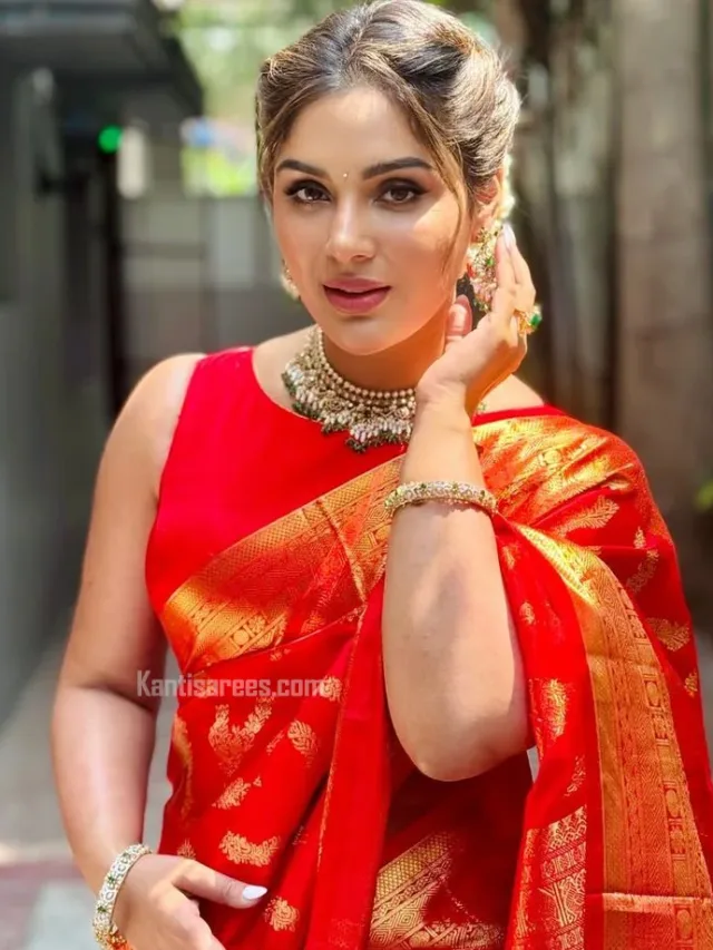 Samyuktha in Kanjivaram Silk Saree – Red Elegance
