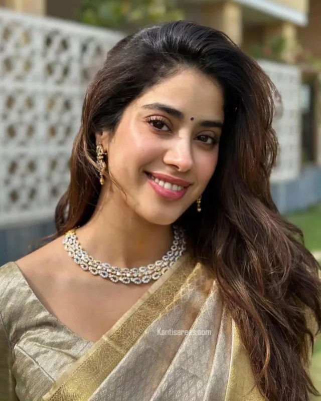 Janhvi Kapoor in Kanjivaram Silk Saree Looks Like a Golden Dream Come True 3 Janhvi Kapoor in Kanjivaram Silk Saree