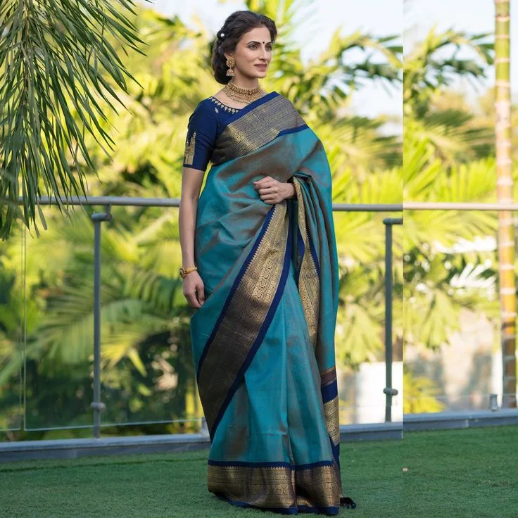 Shilpa Reddy in Kanchipuram Silk Saree: A Regal Statement in Peacock and Navy 5 Shilpa Reddy in Kanchipuram Silk Saree