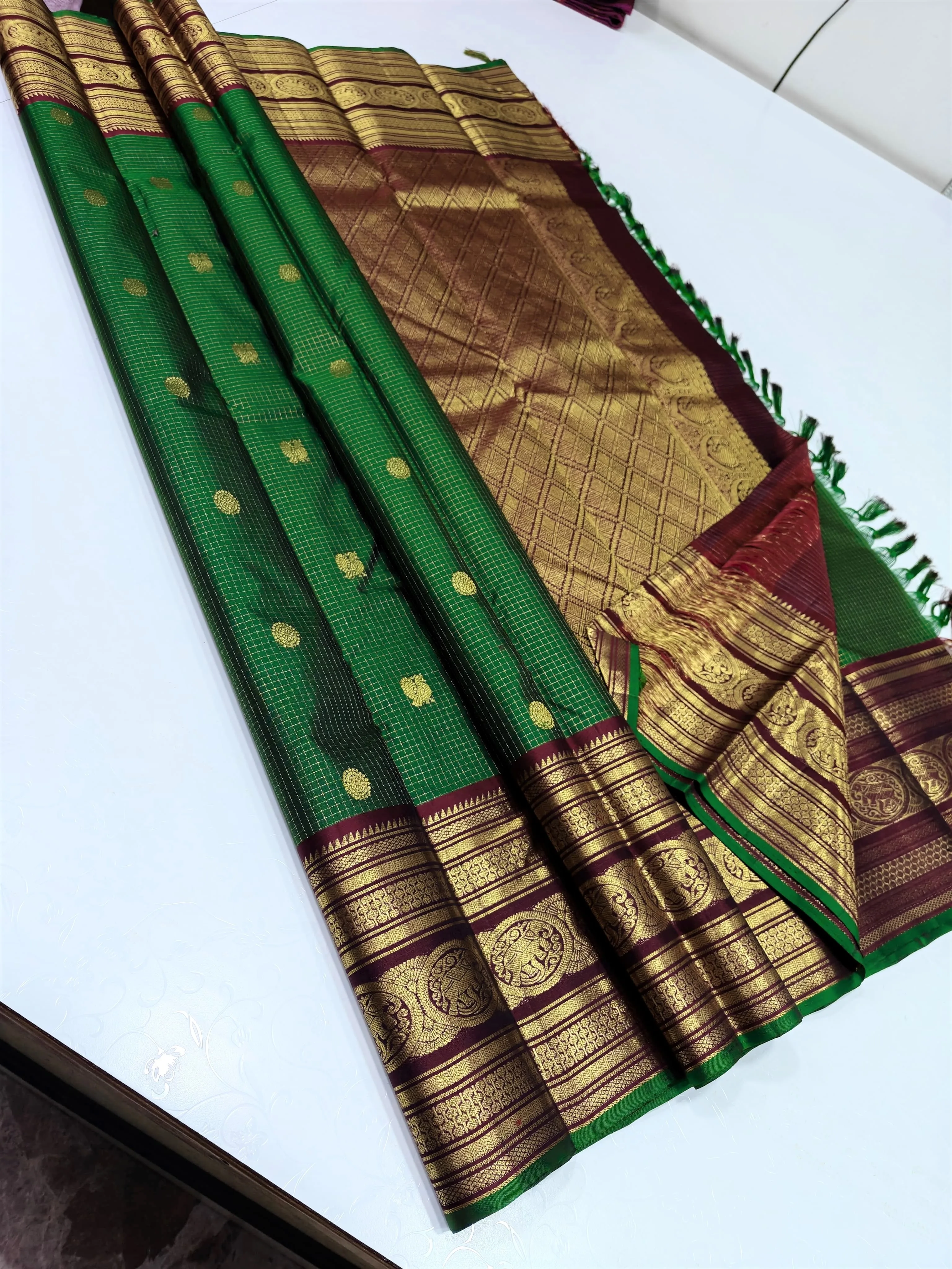 1004033667 1004033667