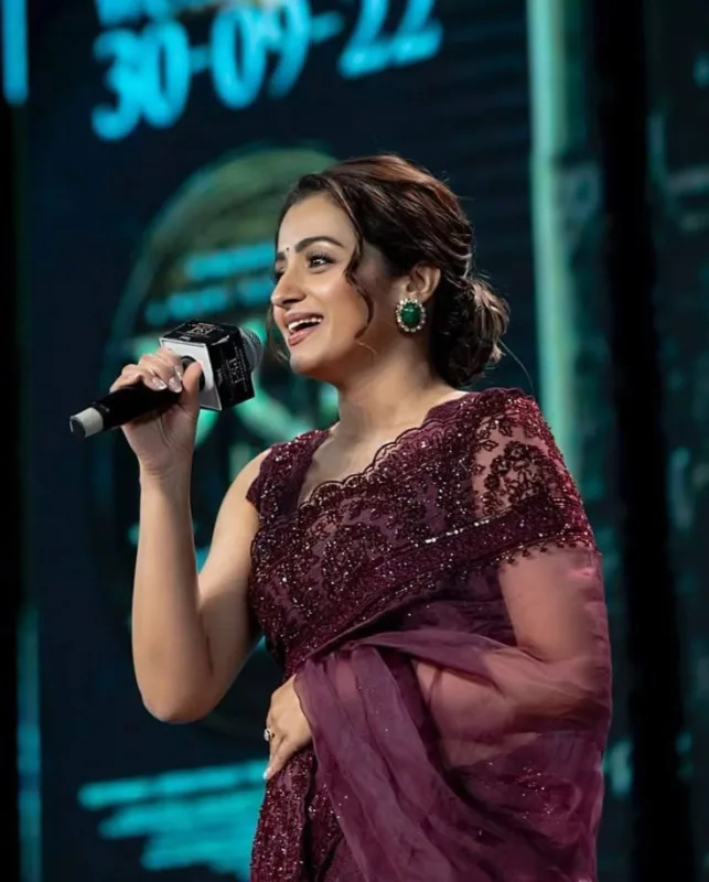 Trisha Krishnan in Organza Silk Saree: Coffee Brown Elegance That Redefines Modern Grace 2 5003da7f e1e7 4ae6 adf6 e52a43466061 1