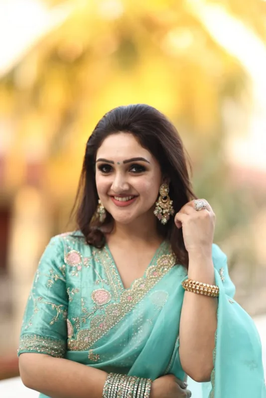 Sridevi Vijaykumar in Organza Silk Saree: A Turquoise Blue Dream Woven with Modern Elegance 5 💙💙💙