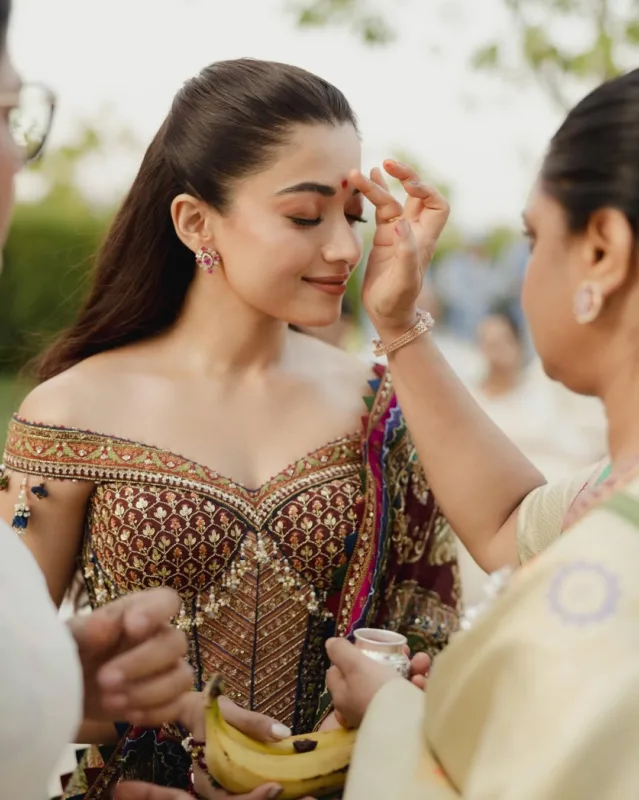 Rashmika Mandanna Mehendi outfit