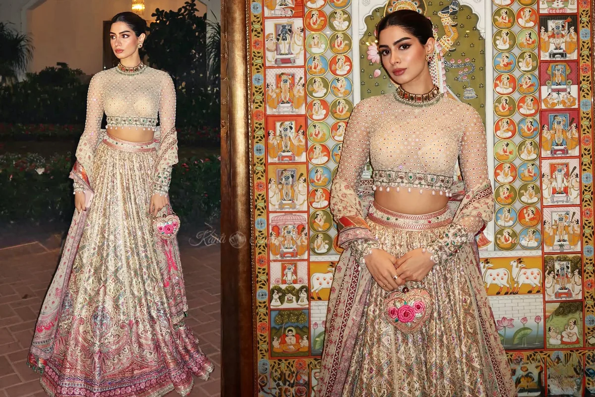 Khushi Kapoor 7 Stunning Outfits That Showcase Her Modern Ethnic Glam Style 4 Khushi Kapoor